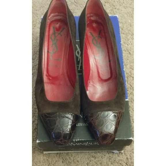 Authentic YSL low heeled suede pump - Picture 1 of 4